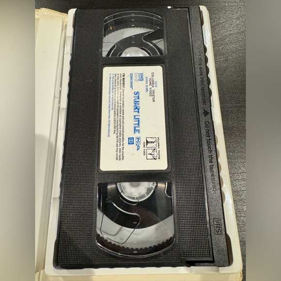 MAKE AN OFFER Stuart Little VHS - Picture 3 of 6